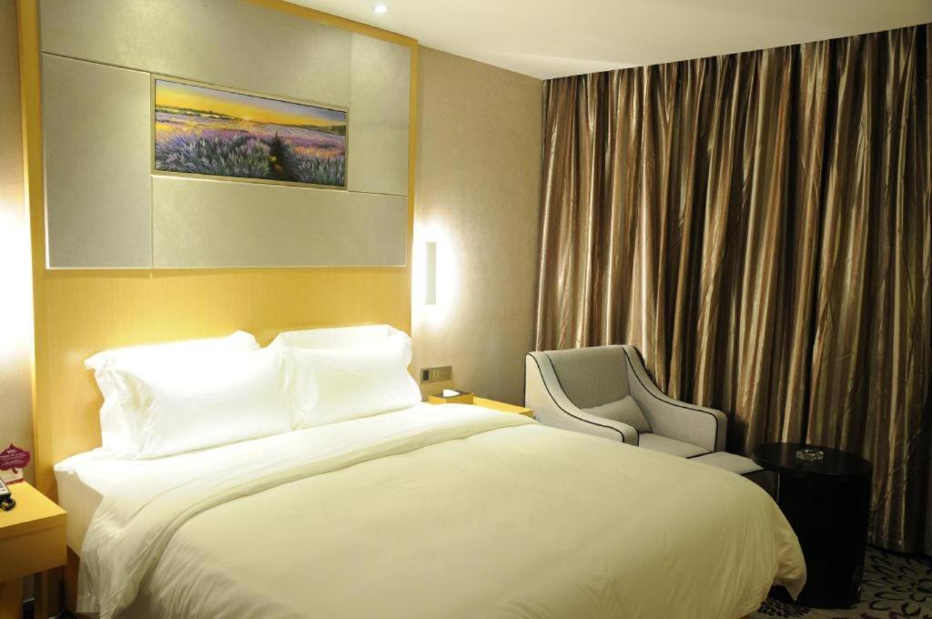 Lavande Hotel Guangzhou Shangxiajiu Pedestrian Street Hualin Temple Metro Station Экстерьер фото